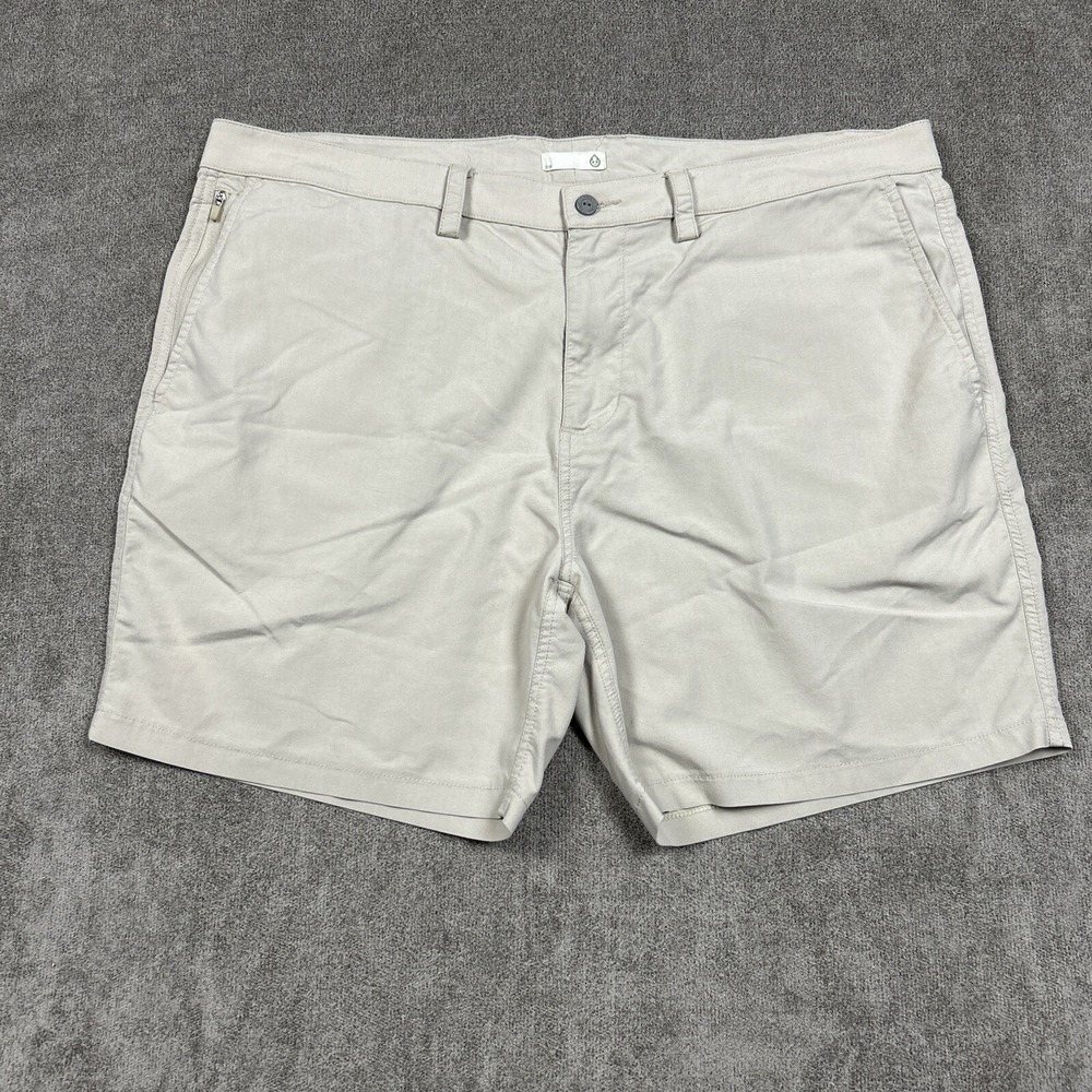 Tasc Shorts Mens 40 x 7 Khaki Tailored Fit Bamboo Performance Golf Chino EUC